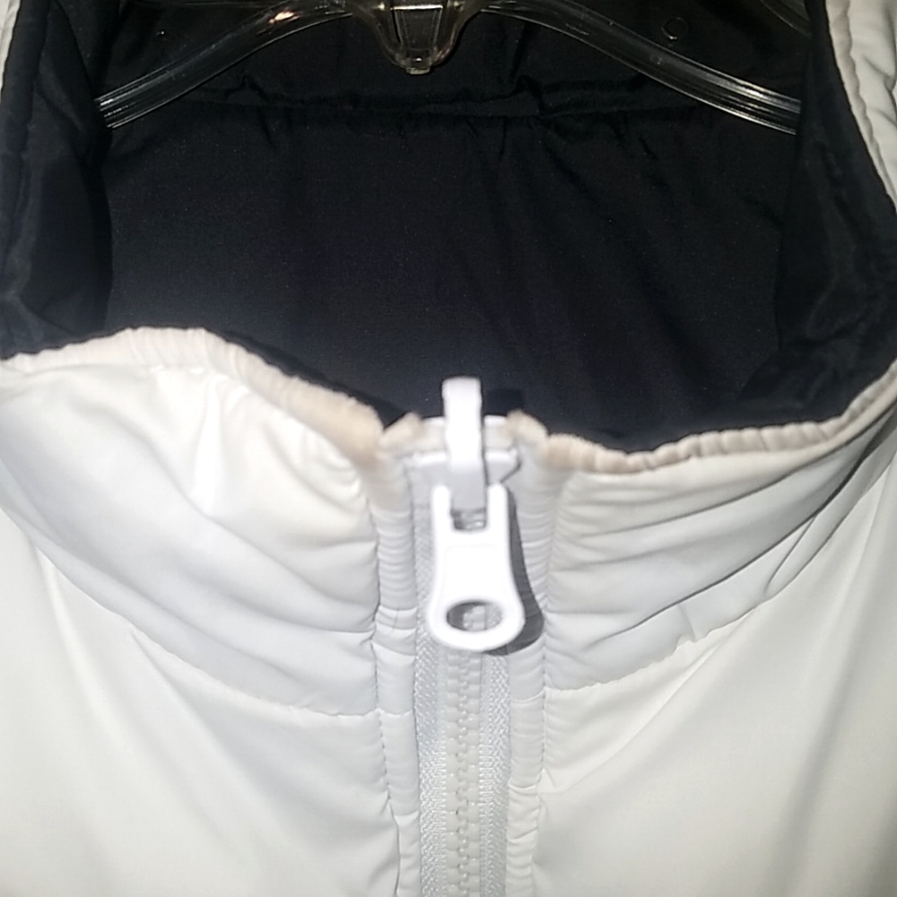 Reversible Winter Bubble Vest - image 4